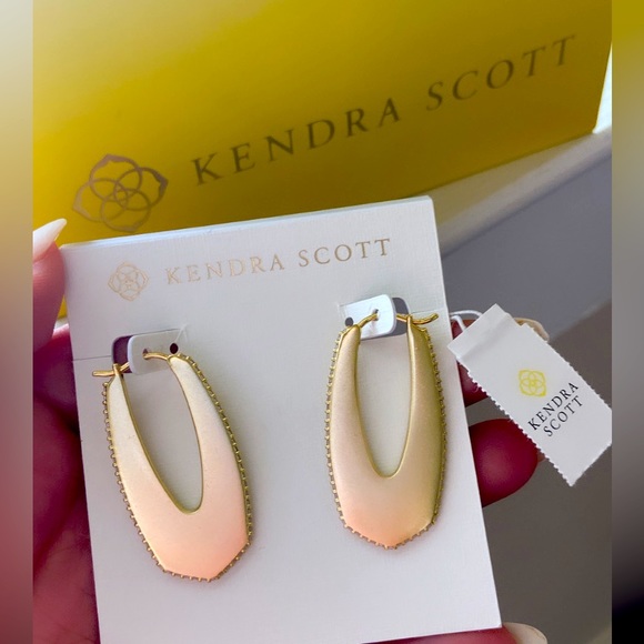 Kendra Scott Jewelry - NWT: Kendra Scott Adeline Hoop Earrings in Gold